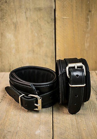 Mr S Leather Essential Wrist Restraints Black